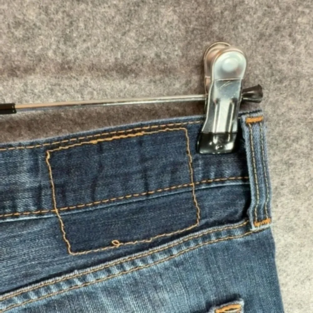 Levis note missing